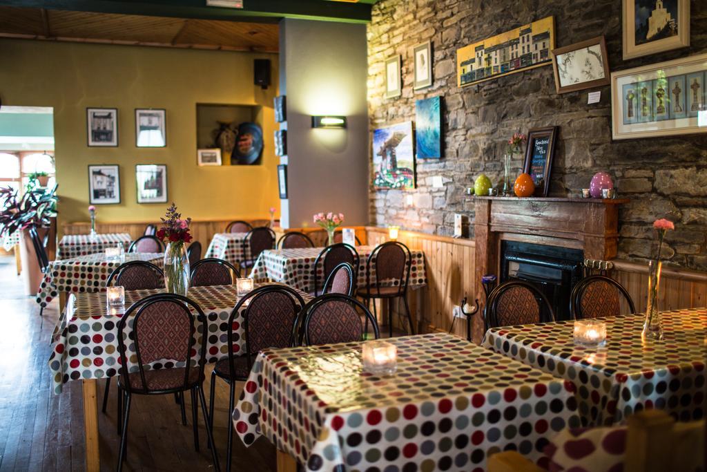 Byrnes Wine Dine Stay Ennistimon Extérieur photo